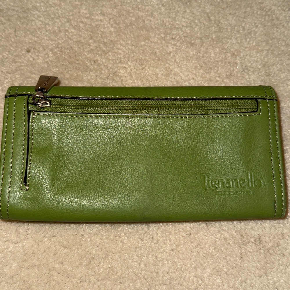 Tiganello Large Green Soft Leather Wallet. - Picture 2 of 5